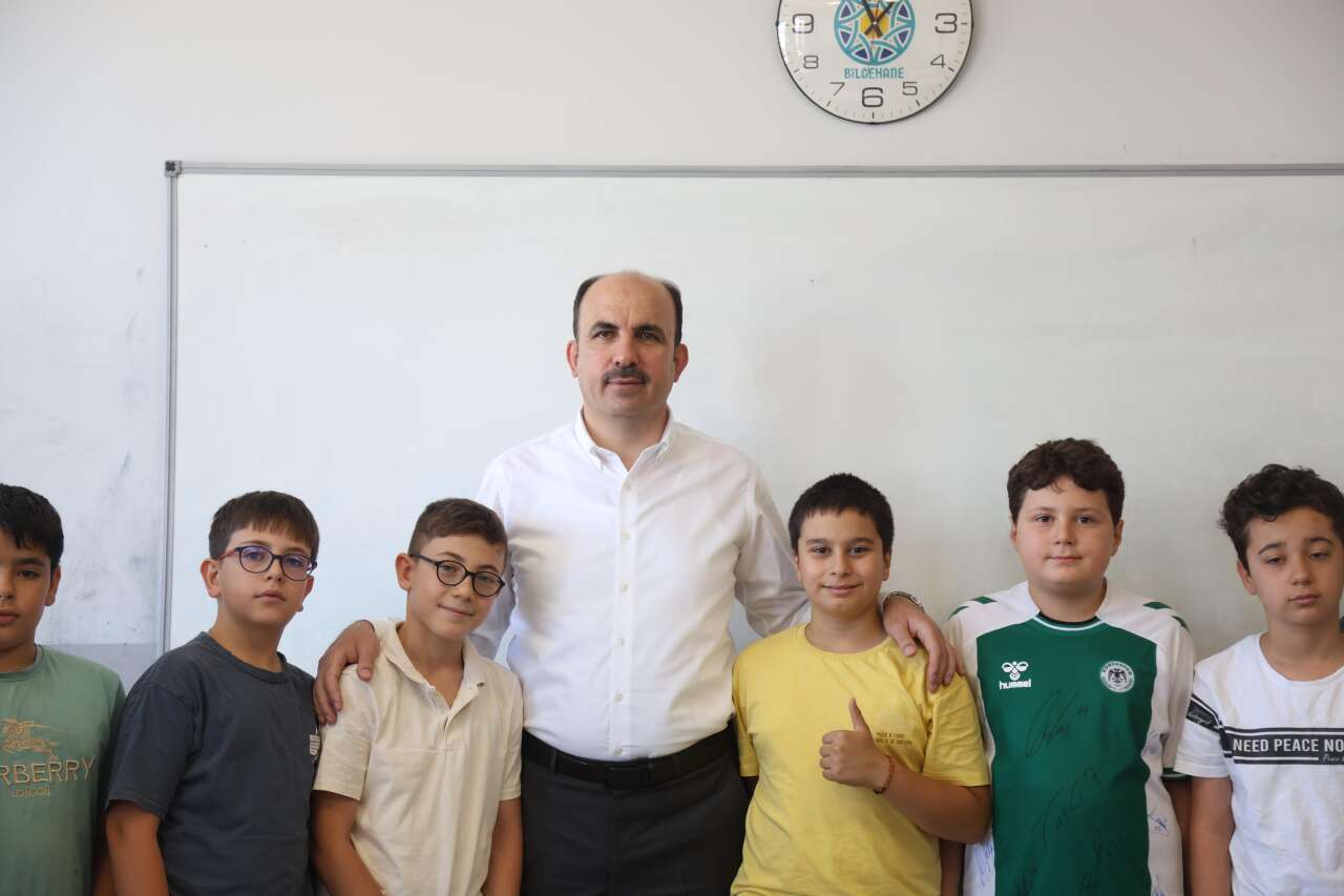 Konya’da yaz tatilini eğitimle geçiren çocuklara Başkan Altay’dan sürpriz ziyaret 12